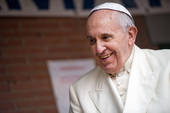 Papa Francesco ai cavalieri del lavoro: "l'essere umano sia al centro"