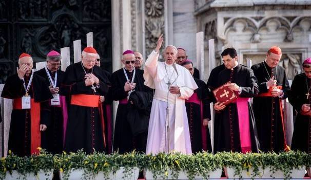 Il dialogo di Francesco con i sacerdoti e i consacrati di Milano