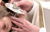 La chiesa cattolica d’Inghilterra si apre ai “lontani”. A Pasqua tanti nuovi fedeli e battezzati