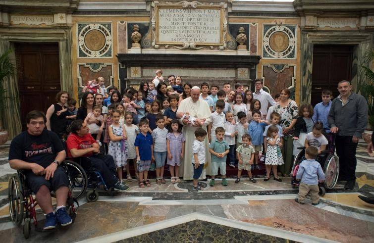 Papa Francesco: la famiglia è una sola