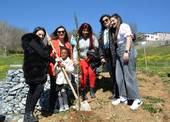 Unicef. Studenti, volontari e amministratori mettono a dimora alberi a Belsito