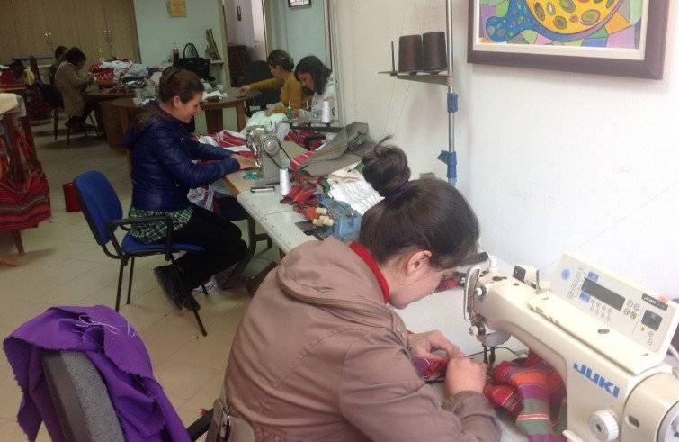 Fondi 8xmille: un progetto per aiutare le donne albanesi a diventare manager nell’artigianato