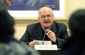 Mons. Perego: “i grandi centri migranti sono ingestibili ed esplosivi"