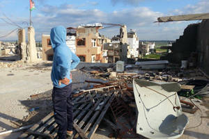 Nella striscia di Gaza si cammina ancora tra macerie e delusione
