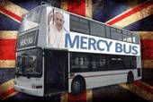 Per le strade d'Inghilterra corre il bus della misericordia