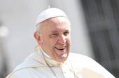 Carità del Papa. Mons. Galantino: "scoprirci poveri per aver bisogno dell'essenziale"