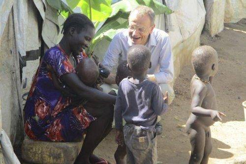 Fr. Alois in Sudan e Sud Sudan. Tra violenza e povertà, il coraggio delle donne e la gioia dei bambini