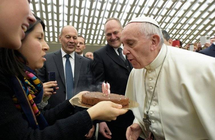 Gli auguri della Chiesa italiana a papa Francesco