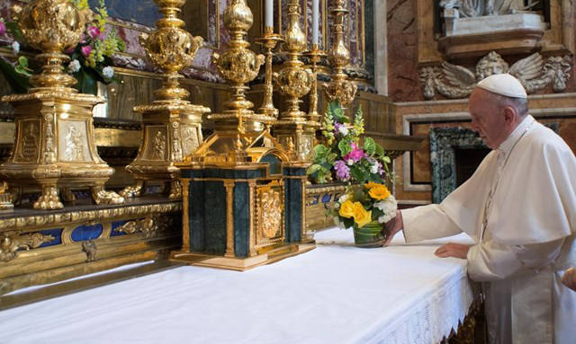 Il Papa a sorpresa a San Giovanni in Laterano