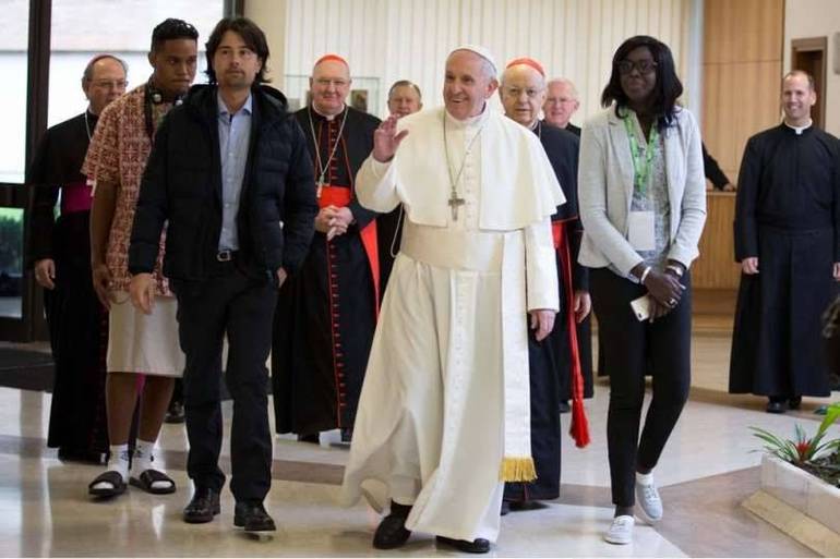 Il Papa ai giovani: "uscire dalla logica ddel 'si è sempre fatto così'