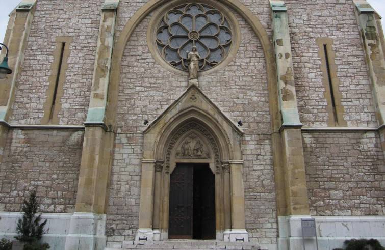 La Porta Santa di Sarajevo icona di convivenza possibile