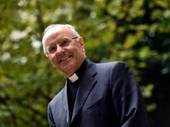 Mons. Galantino: nell'accoglienza dei migranti la Chiesa non si ferma