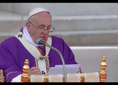Papa Francesco a Napoli: "non cedete alle lusinghe di facili guadagni"