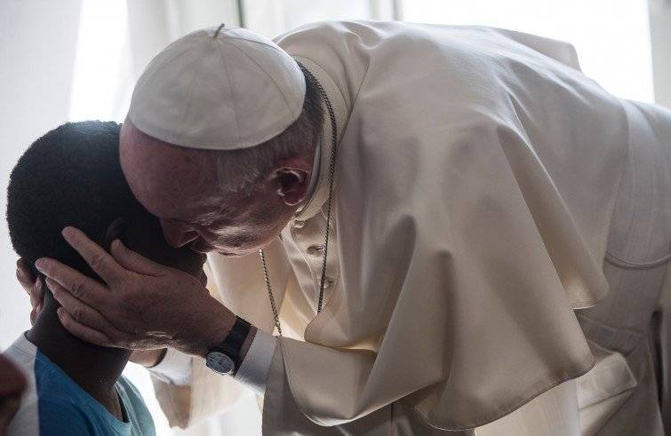 Papa Francesco al Meeting di Rimini: "mai stancarsi di testimoniare dialogo" 