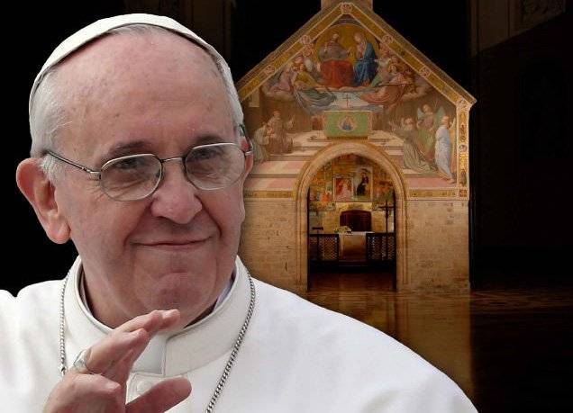 Papa Francesco alla Porziuncola. Monsignor Sorrentino: “Pellegrino tra i pellegrini”