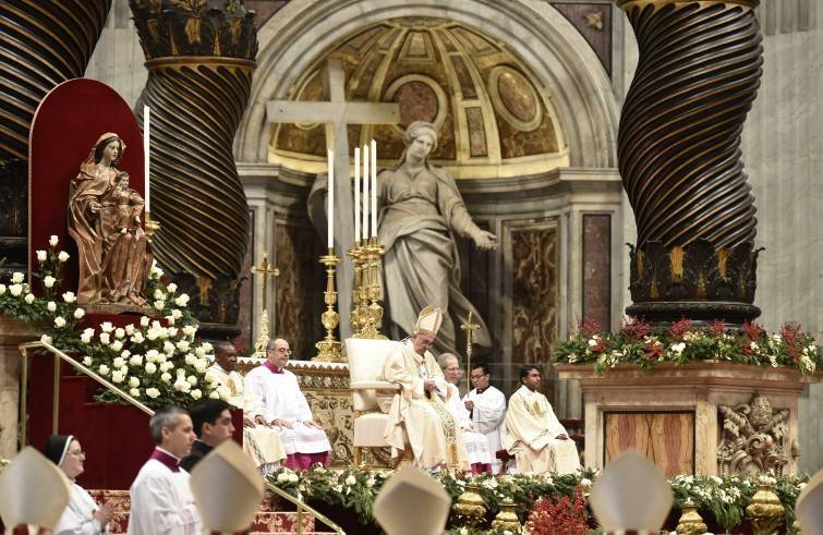 Papa Francesco: "Cristo è la luce vera"