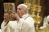 Papa Francesco: "Dio rimuove le pietre più pesanti"