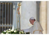 Papa Francesco invita tutti i fedeli a recitare il Rosario