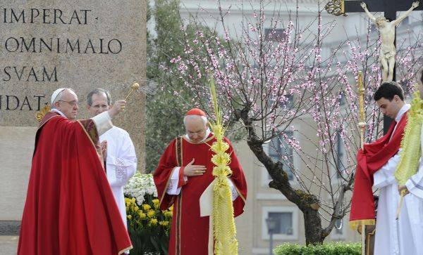 Papa Francesco: "la croce è la cattedra di Dio"