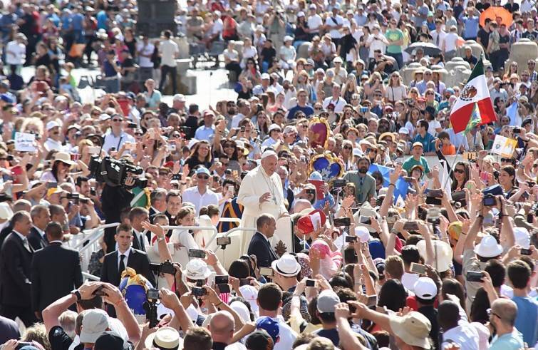 Papa Francesco: "misericordia è uno stile di vita"