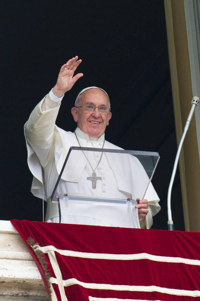 Papa Francesco parla dell'Eucarestia: ecco l'Angelus integrale