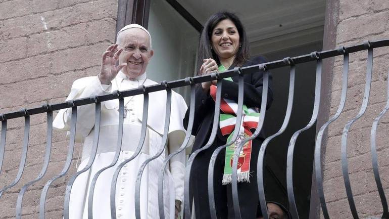 Papa in Campidoglio: Roma “polo d’attrazione e cerniera”
