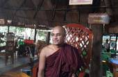 Papa in Myanmar. Monaco buddista di Pann Pyo Let: “Benvenuto, icona della pace!”