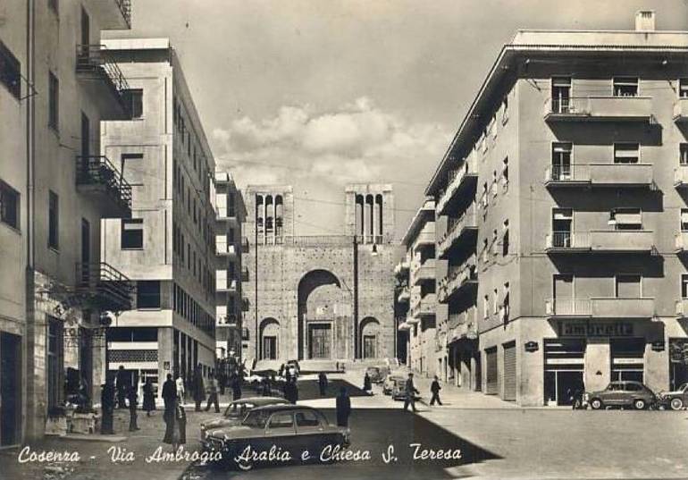 La chiesa di Santa Teresa negli anni Sessanta
