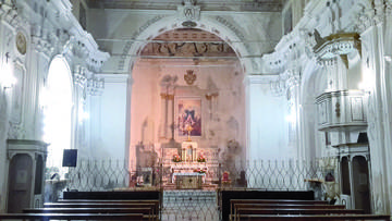 Interno chiesa del monastero di Rende