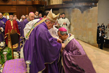 La cerimonia d'imposizione del Pallio a monsignor Francesco Nolè   