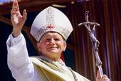 Cento anni con Karol Wojtyla, il Papa che ha solcato la storia