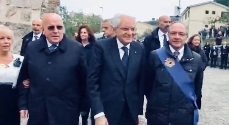 Il presidente Mattarella arrivato a San Demetrio Corone